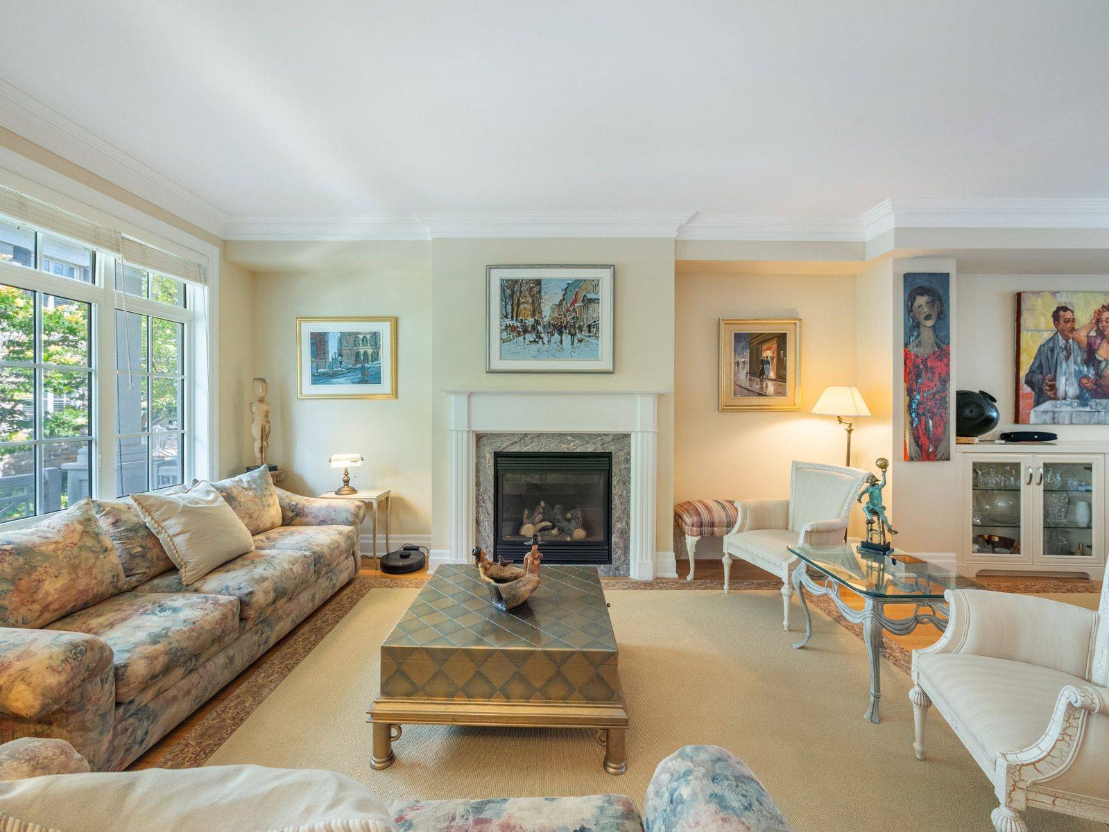 Oakville, ON L6L 1A6,2369 Ontario ST #26