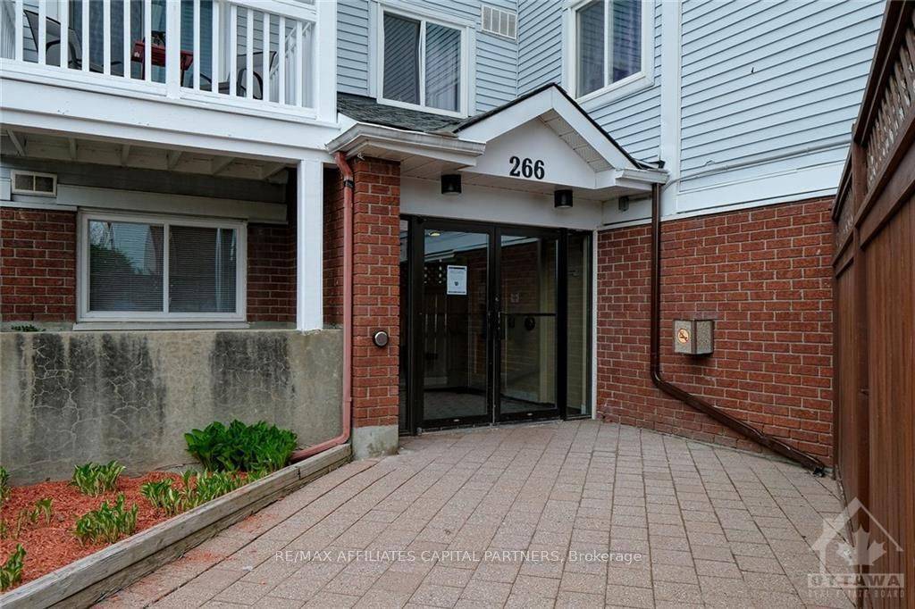 266 LORRY GREENBERG DR #204, Hunt Club - South Keys And Area, ON K1T 3J9