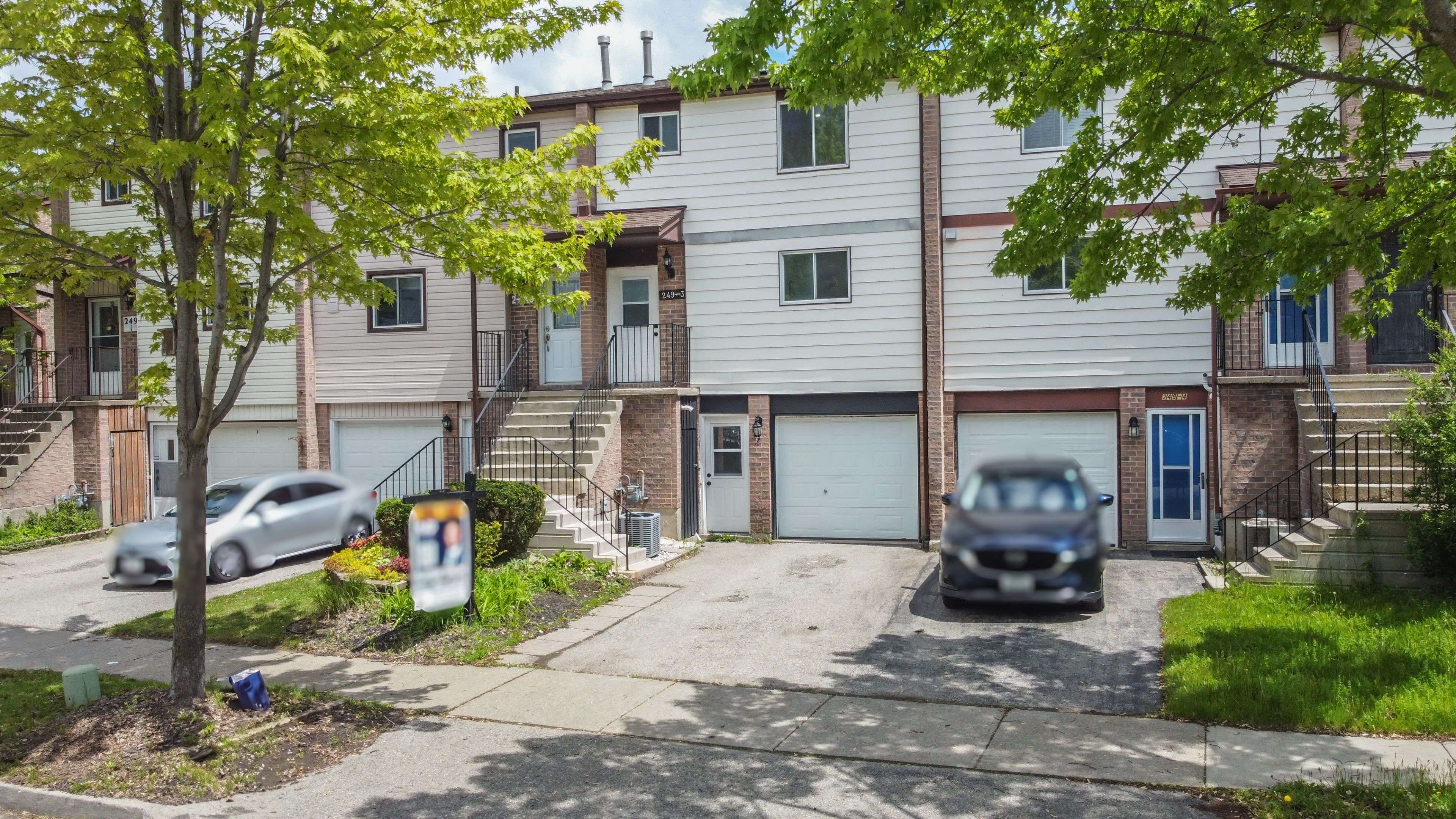 Waterloo, ON N2K 3G5,249 Camelot CT #3