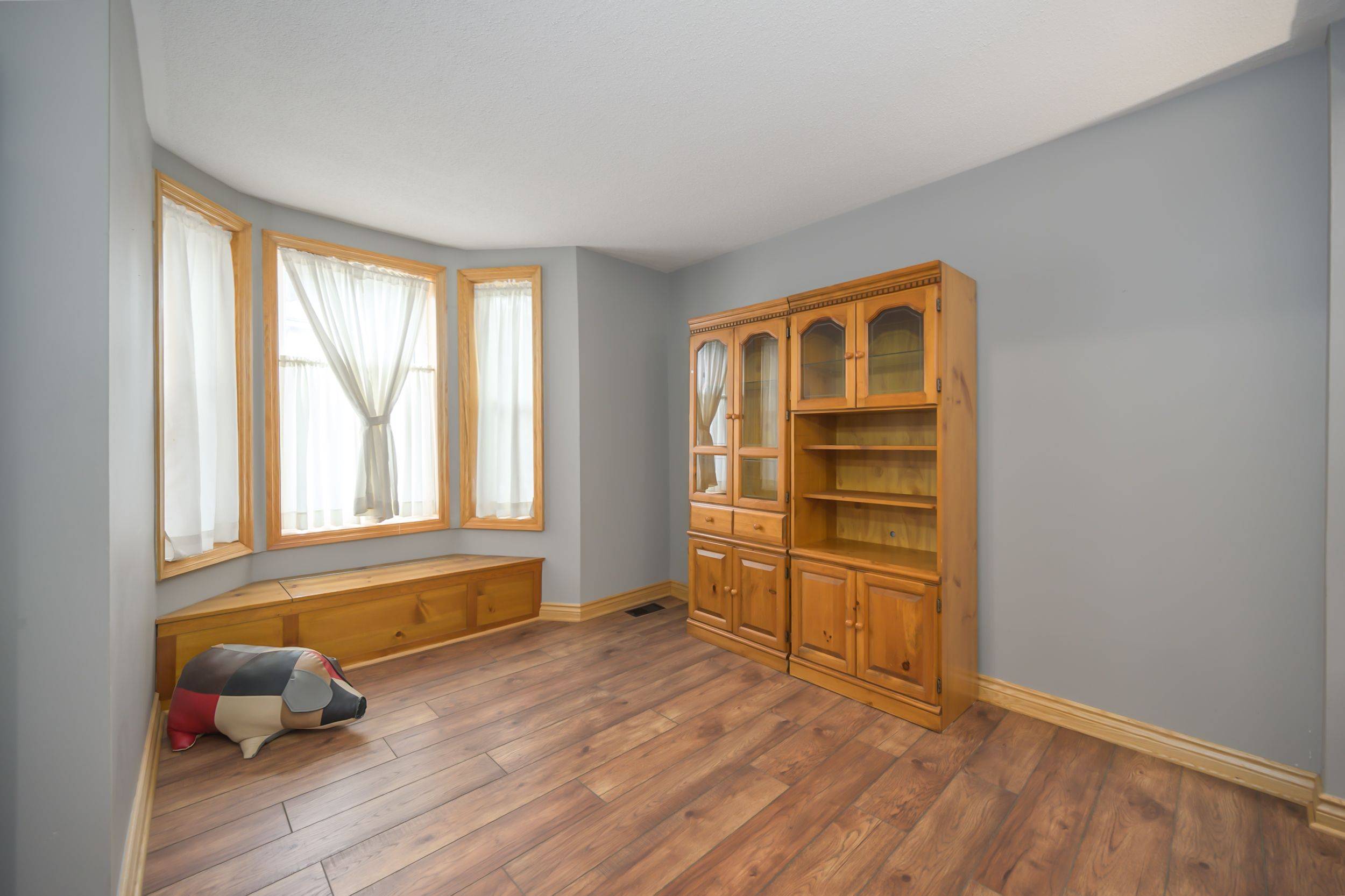 London North, ON N6H 1X8,99 Wilson AVE
