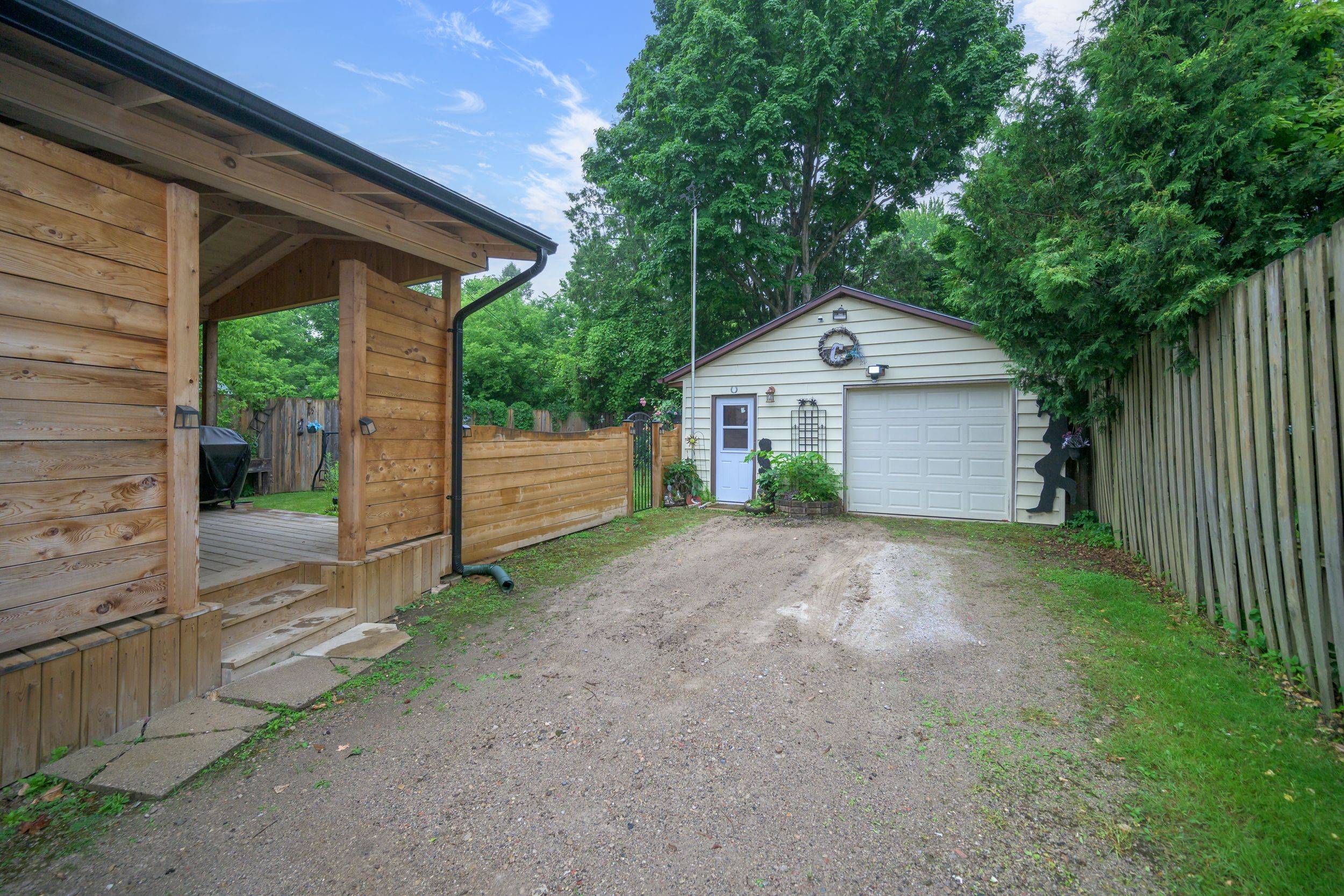 London North, ON N6H 1X8,99 Wilson AVE