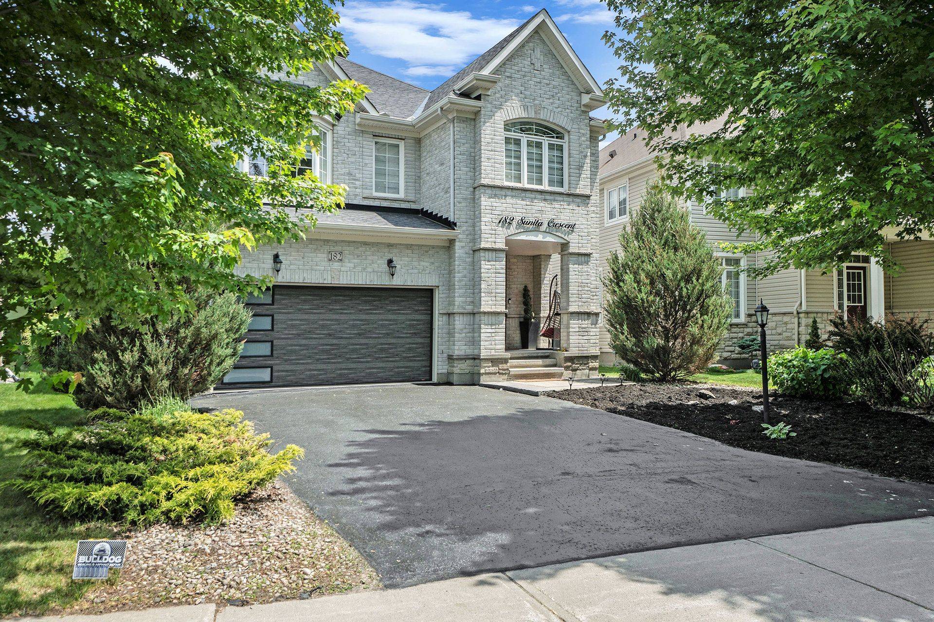 Barrhaven, ON K2J 5S8,182 Sunita CRES