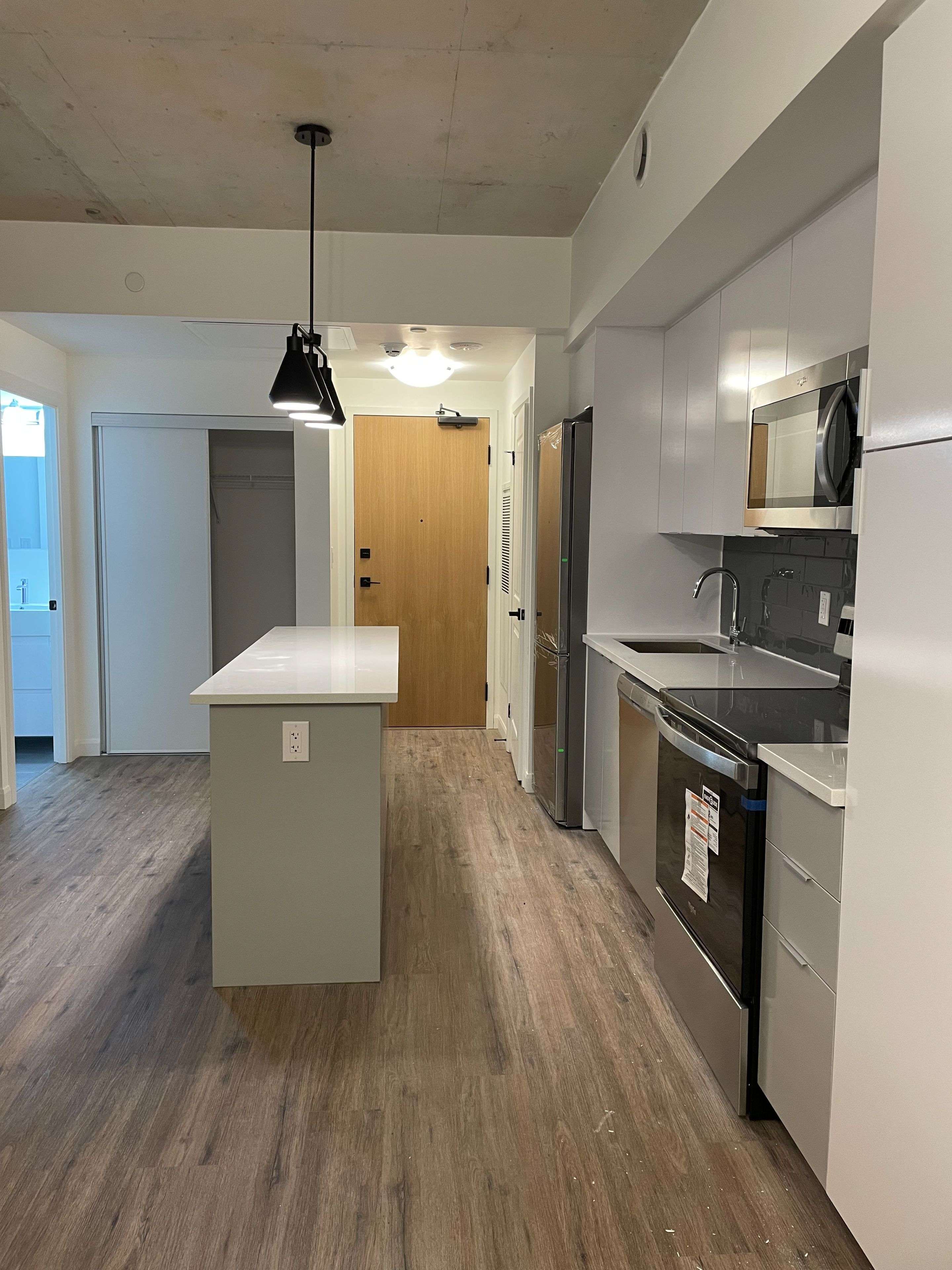 Brantford, ON N3S 0K5,7 Erie AVE #602