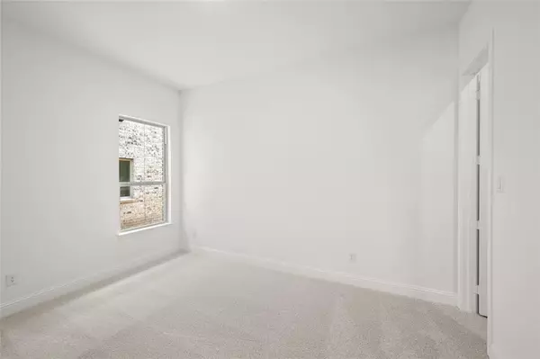 Burleson, TX 76028,221 Allegheny Drive