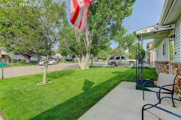 Colorado Springs, CO 80906,1567 Willshire DR