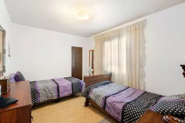 Calgary, AB T2G 0J9,1921 7 AVE SE