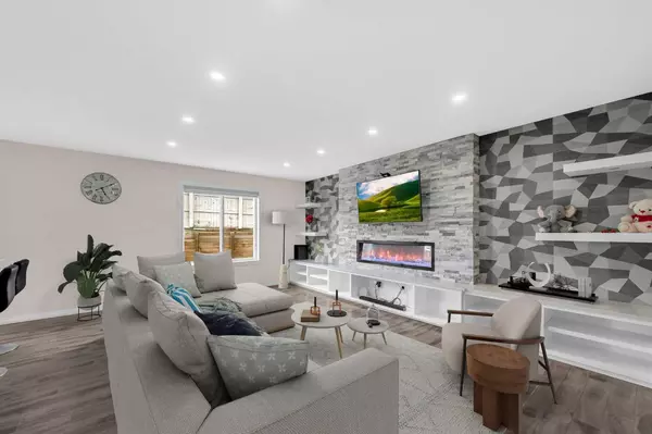 Calgary, AB T3K 6H2,228 Covemeadow CT NE