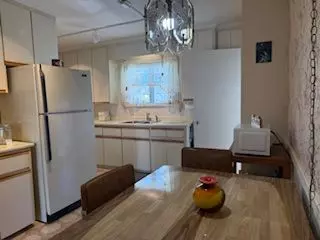Toronto E10, ON M1C 2K7,7 Brumwell ST