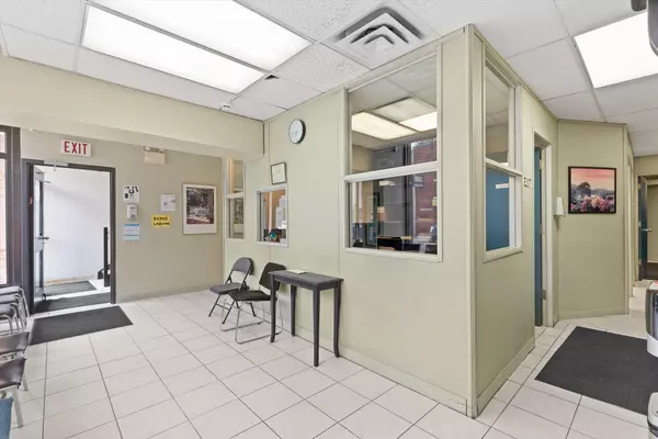 Toronto W03, ON M6H 3M1,1662 & 1664 Dufferin ST