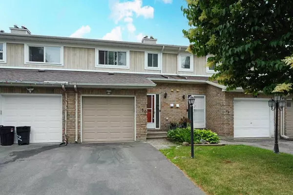 50 Hummingbird CRES N, Barrhaven, ON K2J 3A4