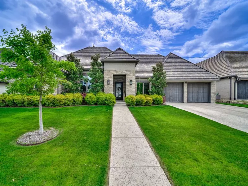 8505 Tierra Court, Benbrook, TX 76126