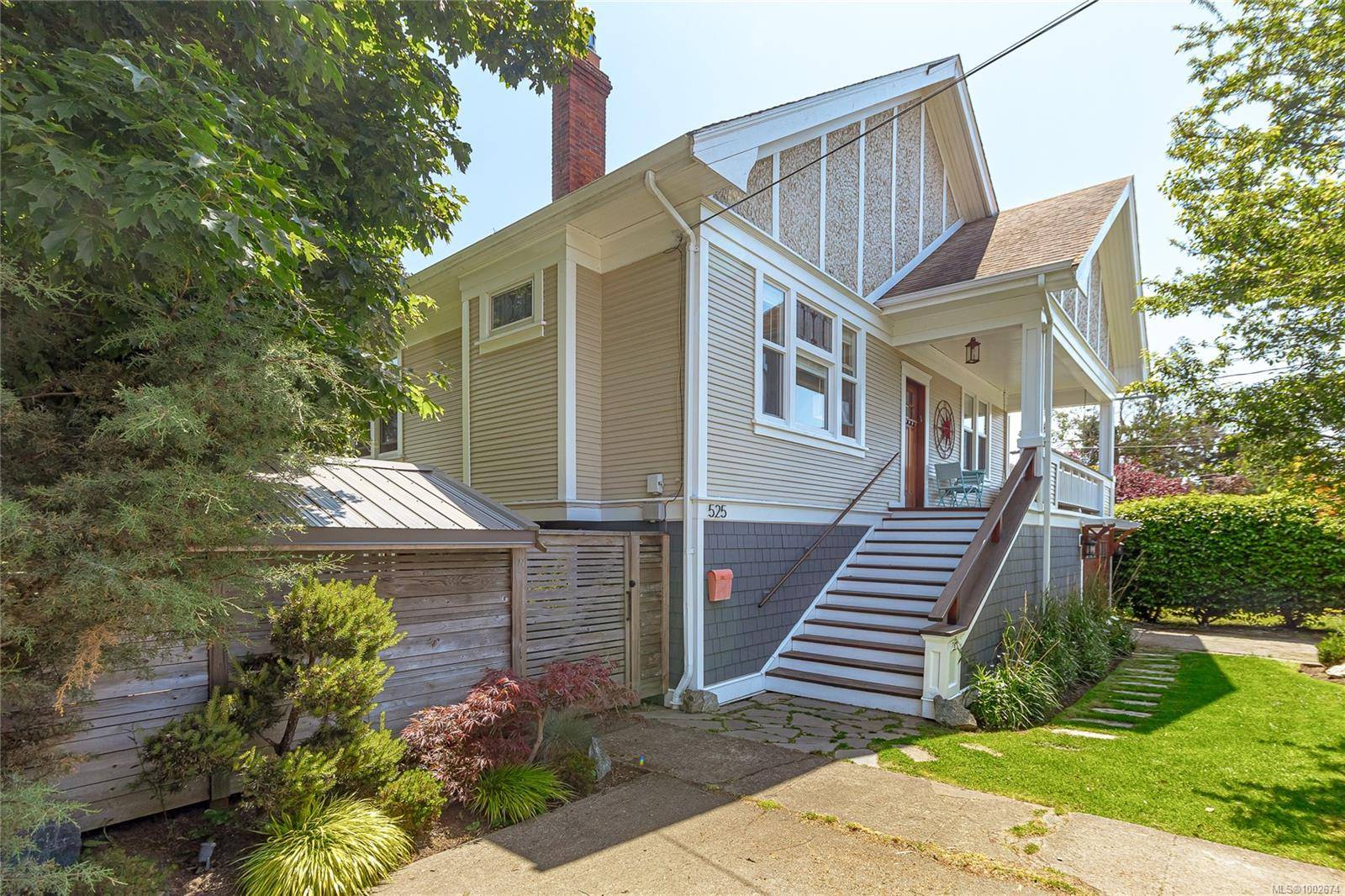 Esquimalt, BC V9A 5Y5,525 Macaulay St