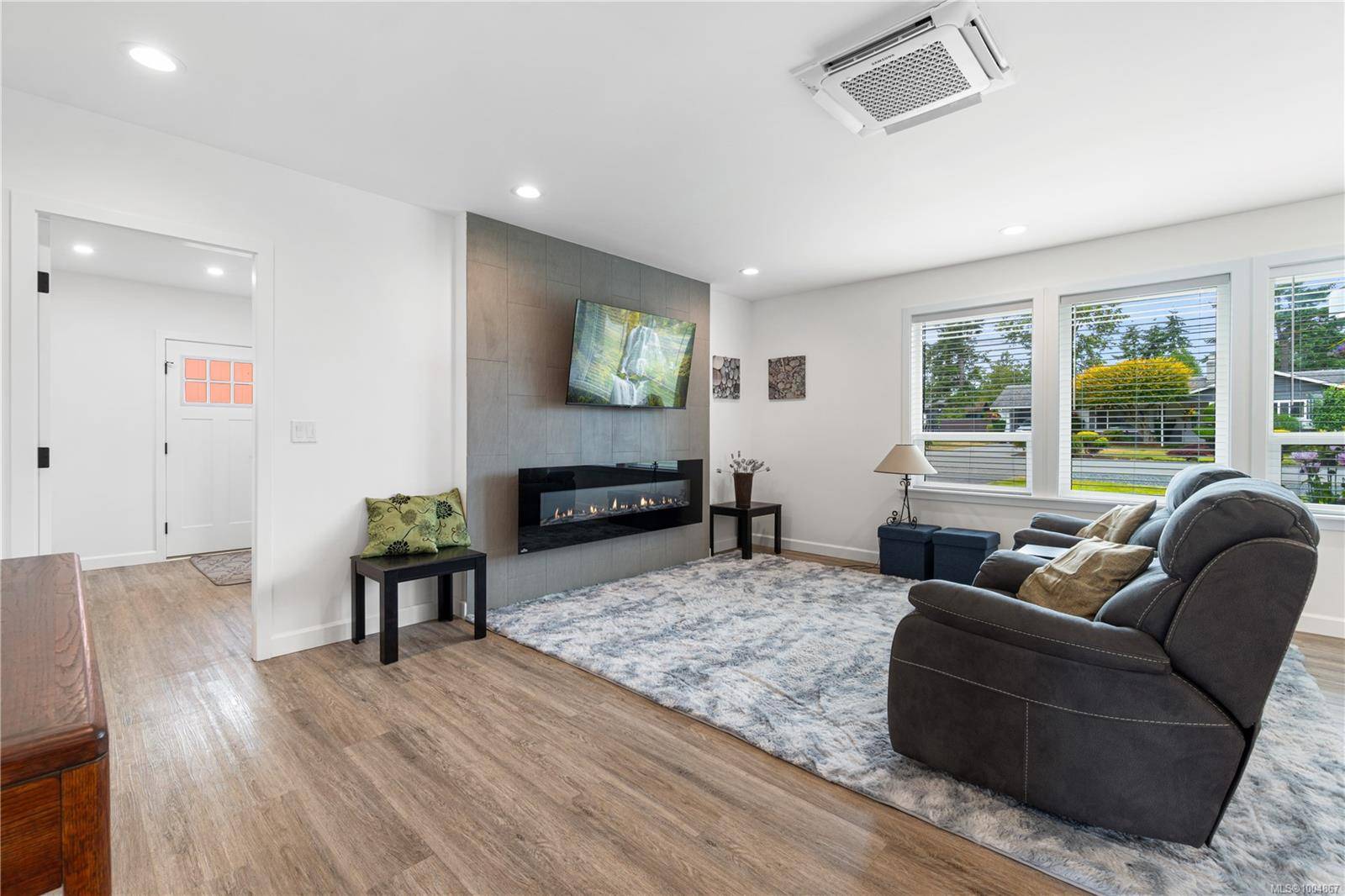 Parksville, BC V9P 1J1,250 Cedar St