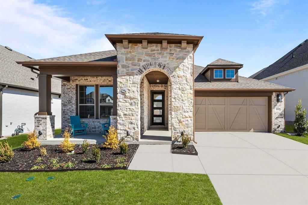502 Long Trail,  Mansfield,  TX 76063