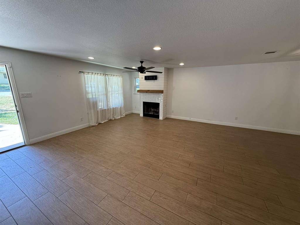 Fort Worth, TX 76111,2158 Morning Glory Avenue