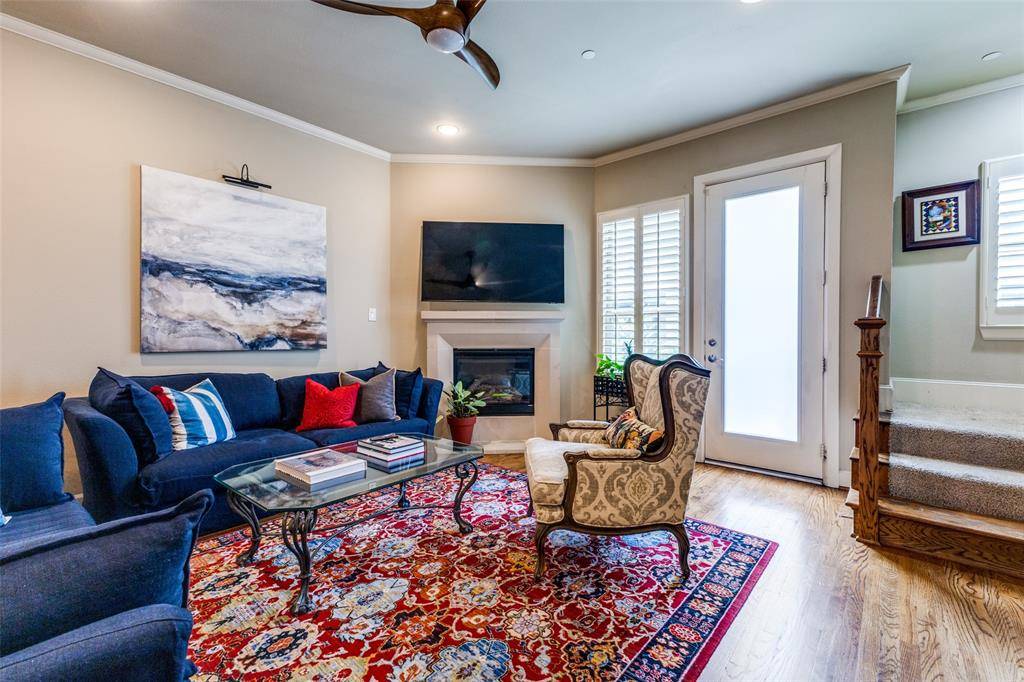 Dallas, TX 75240,7333 Valley View Lane #304