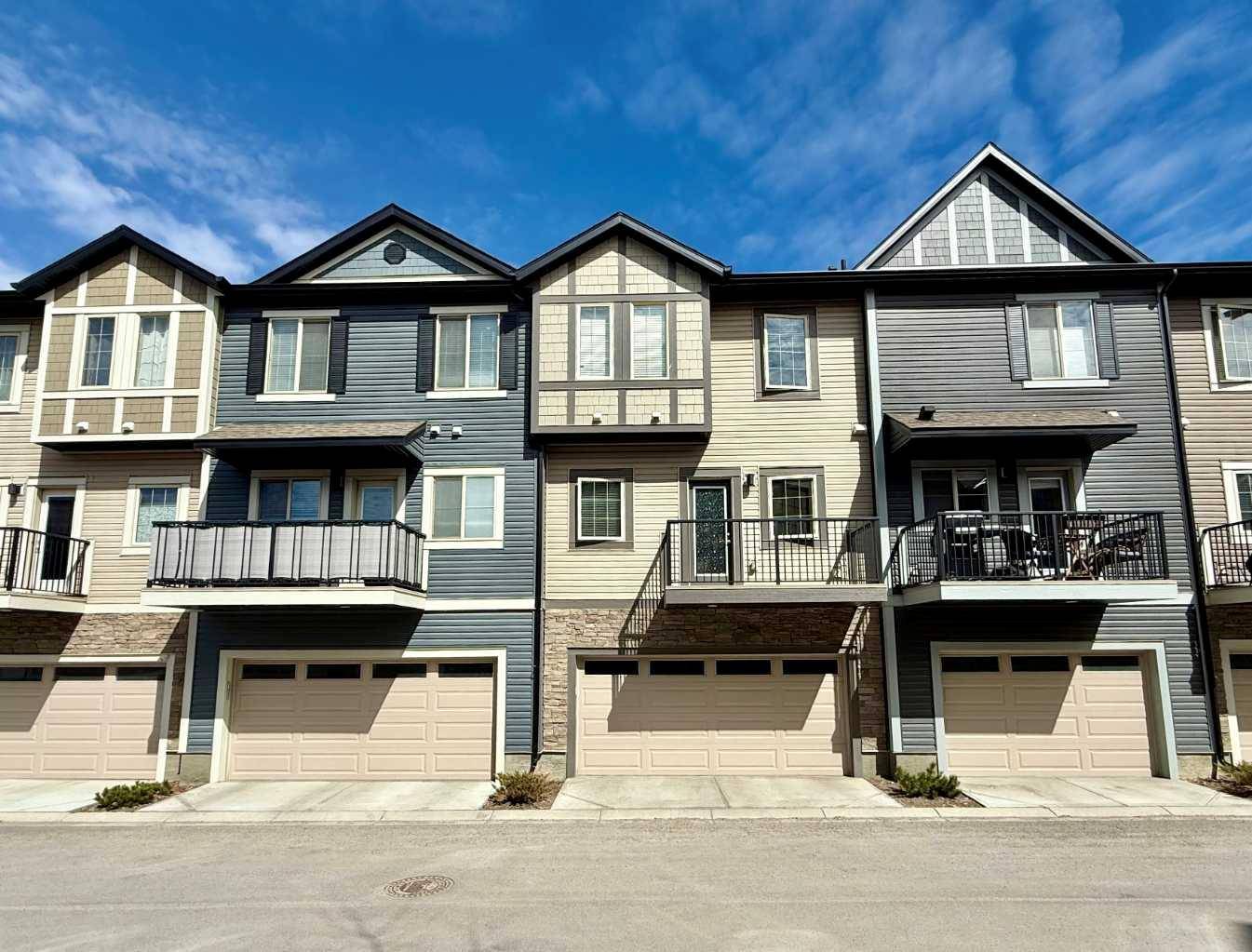 Calgary, AB T2X 3Z3,411 Legacy Village WAY Southeast