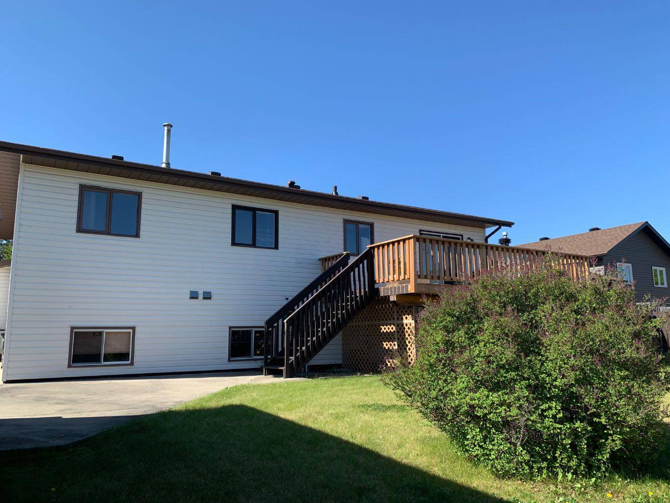 Whitecourt, AB T7S 1N6,16 Park DR