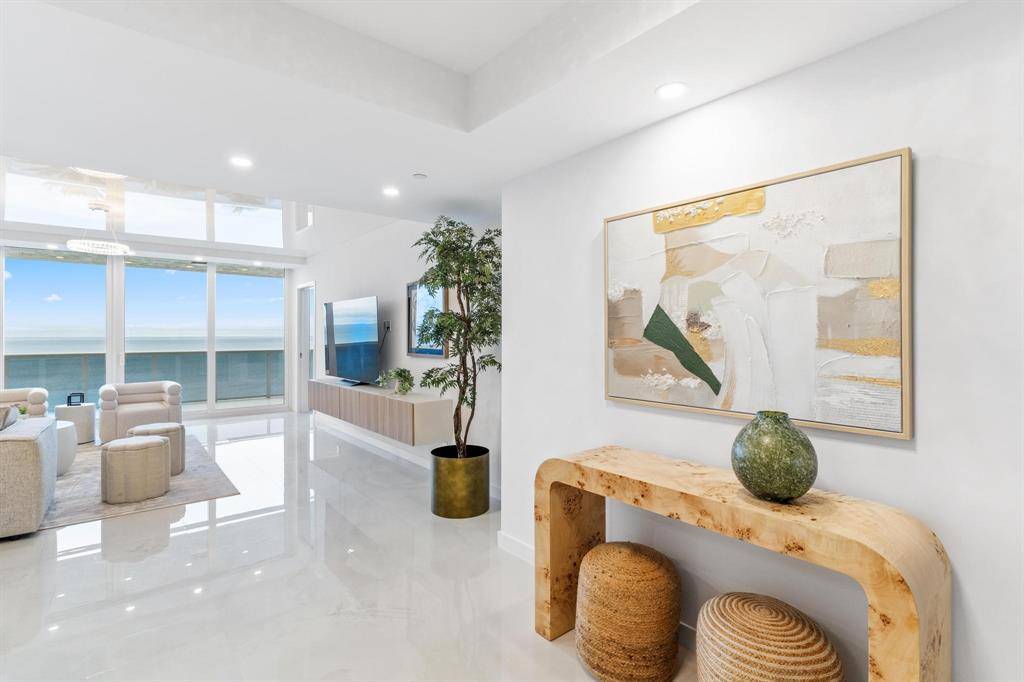 Fort Lauderdale, FL 33308,3200 N Ocean Blvd #702