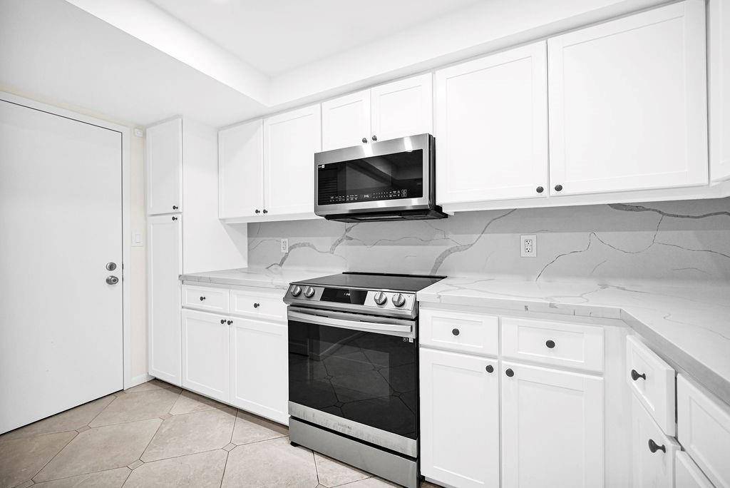 Lauderdale By The Sea, FL 33308,5000 N Ocean Blvd #908