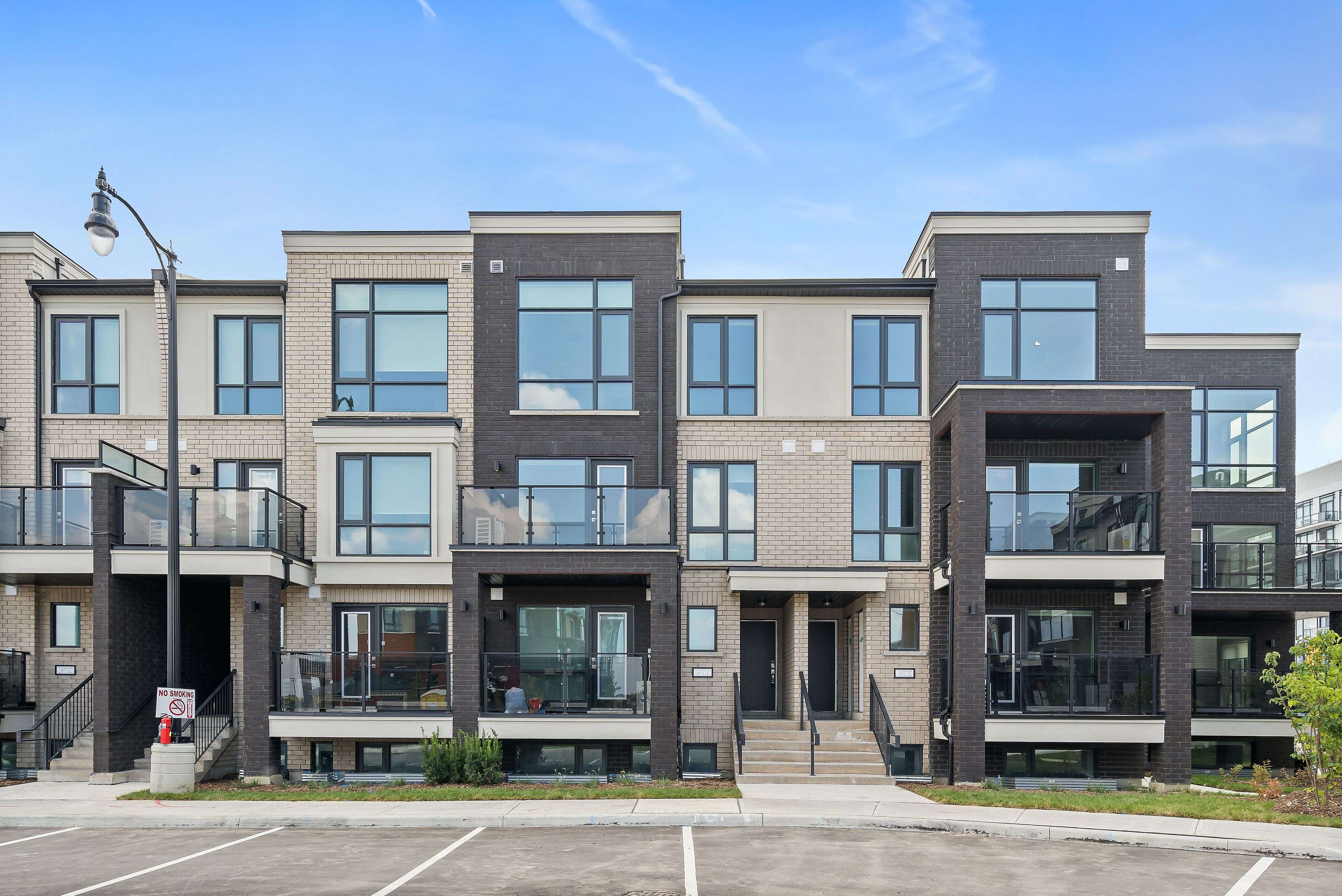 175 Veterans DR #20, Brampton, ON L7A 5L2