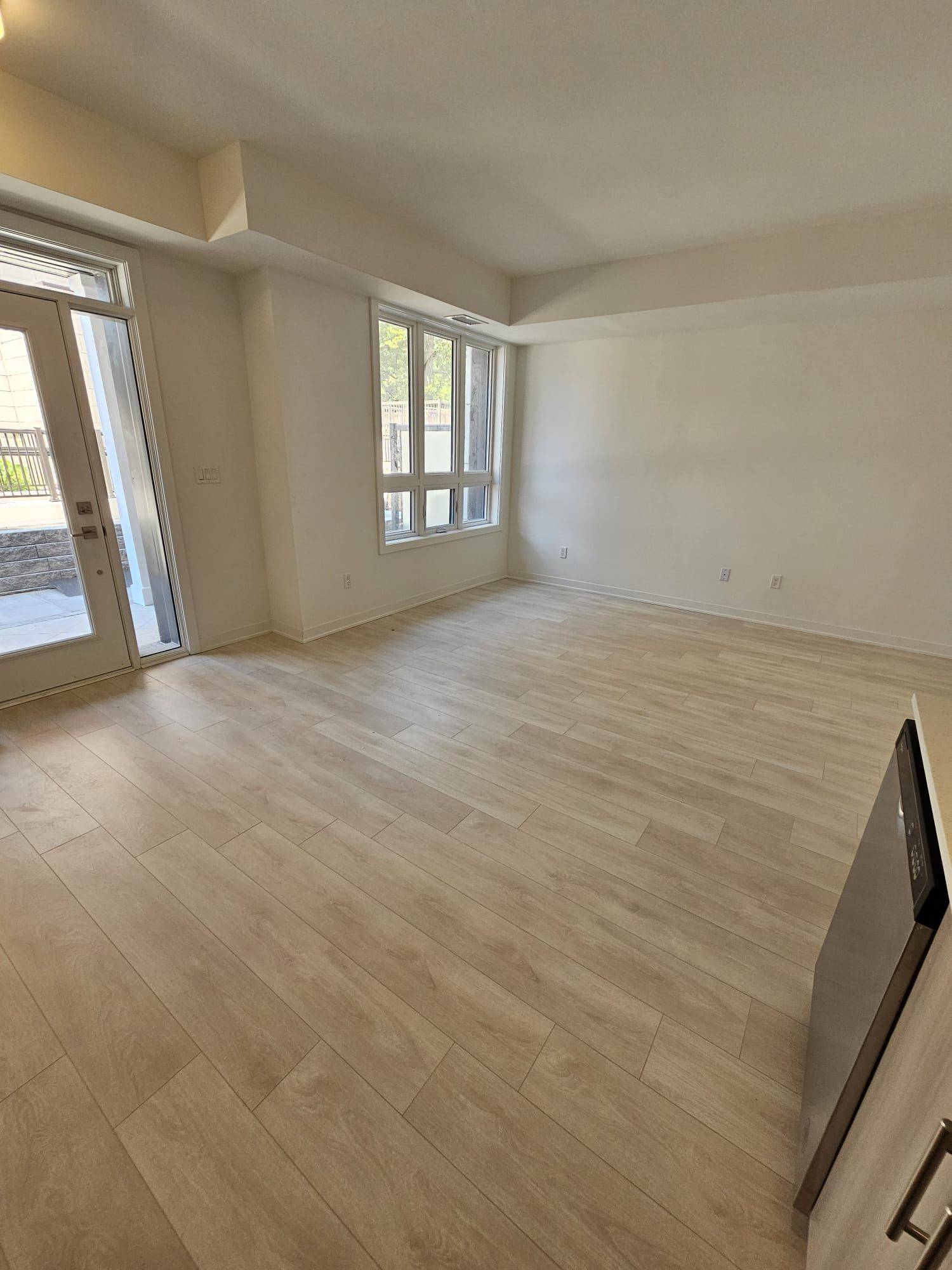 Mississauga, ON L4W 1L1,4017 Hickory DR #5