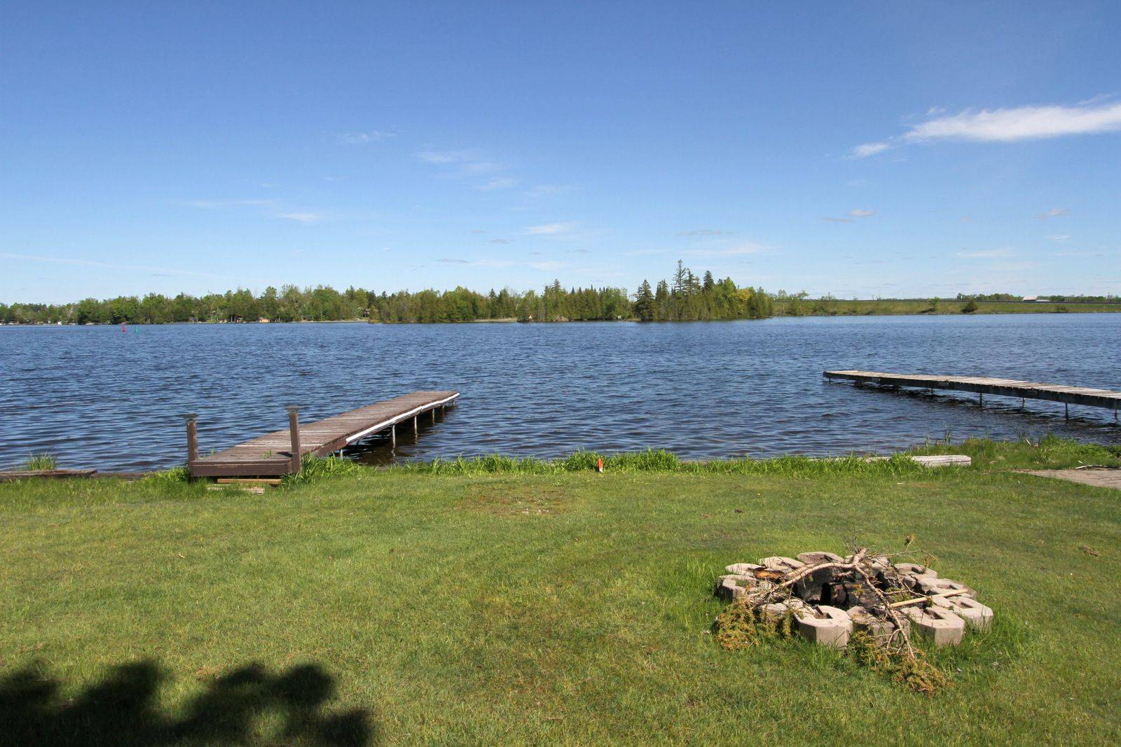 Kawartha Lakes, ON K0M 2B0,8 Saturn LN