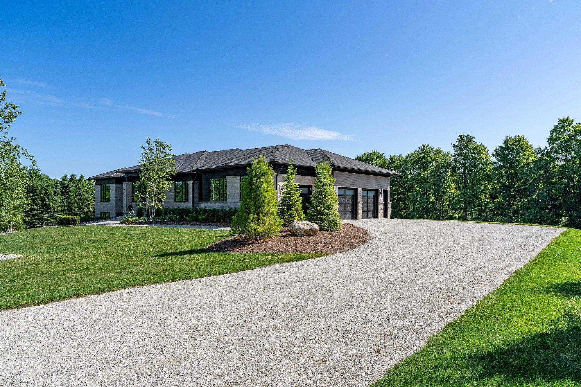 Grey Highlands, ON N0C 1H0,147 Blue Jay CRES