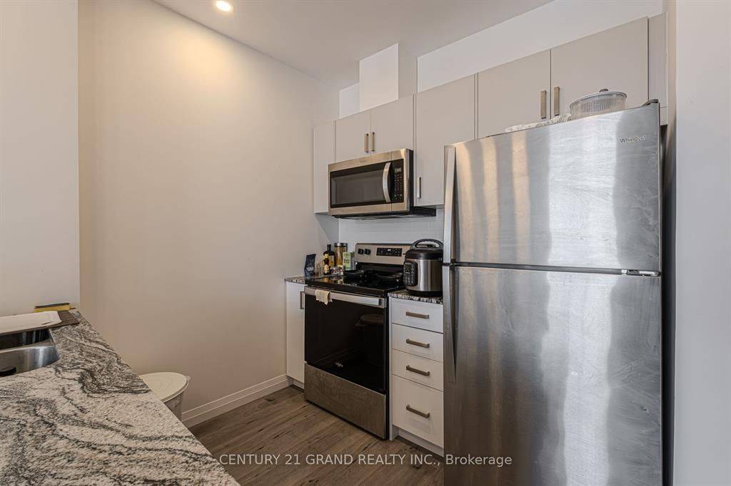 Kitchener, ON N2G 0C9,60 Charles ST W #503