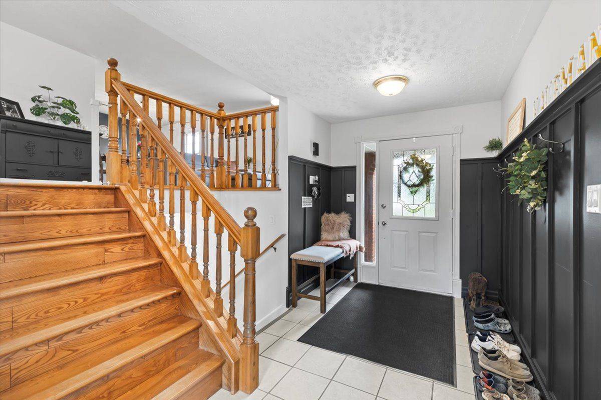 Hanover, ON N4N 3P7,165 14th AVE