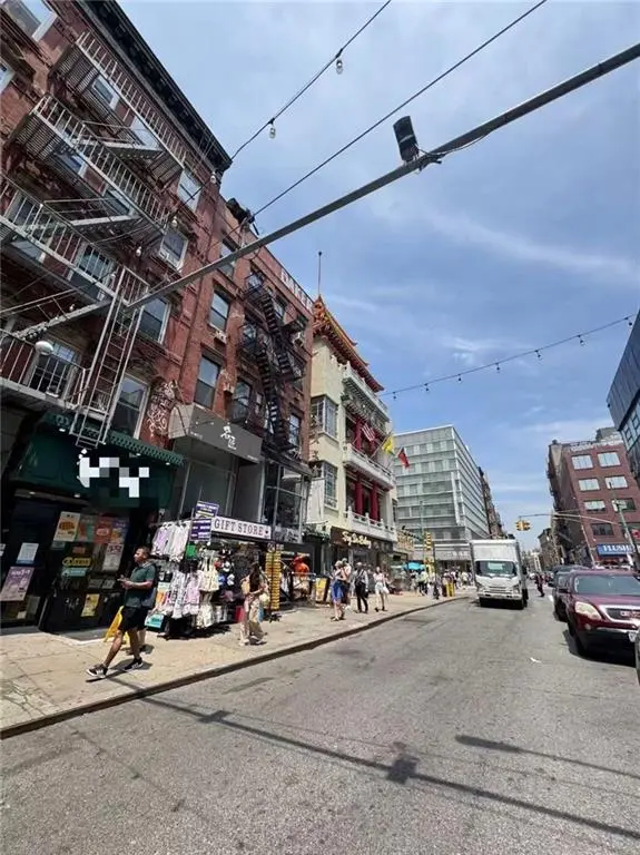 79 Mott ST, Manhattan, NY 10013
