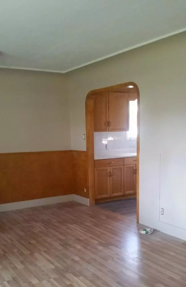 Wainwright, AB T9W 1T9,1110 2 AVE
