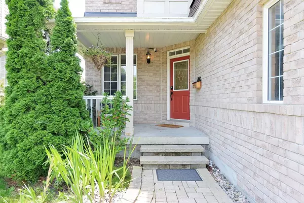 Whitby, ON L1R 2T5,35 Weldon ST