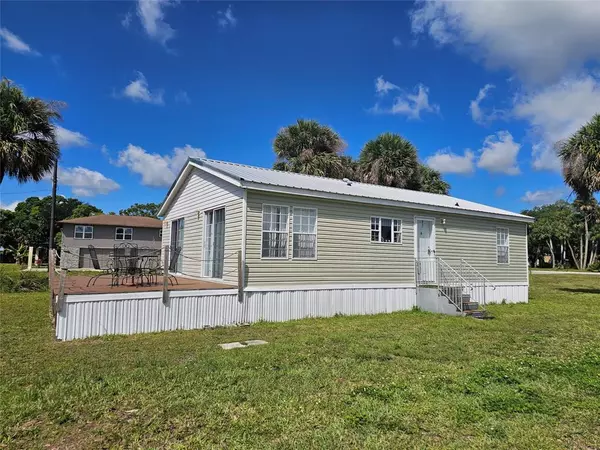 1030 Keller Ln, Moore Haven, FL 33471