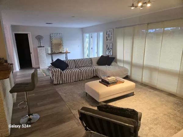 Oakland Park, FL 33334,4070 NE 16th Ave