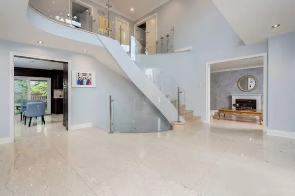 Vaughan, ON L4L 2Y4,35 Lorengate PL