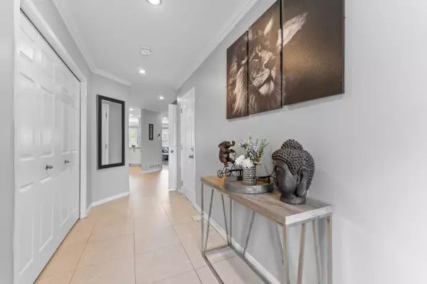 Hamilton, ON L8J 3Z8,42 Meadow Wood CRES