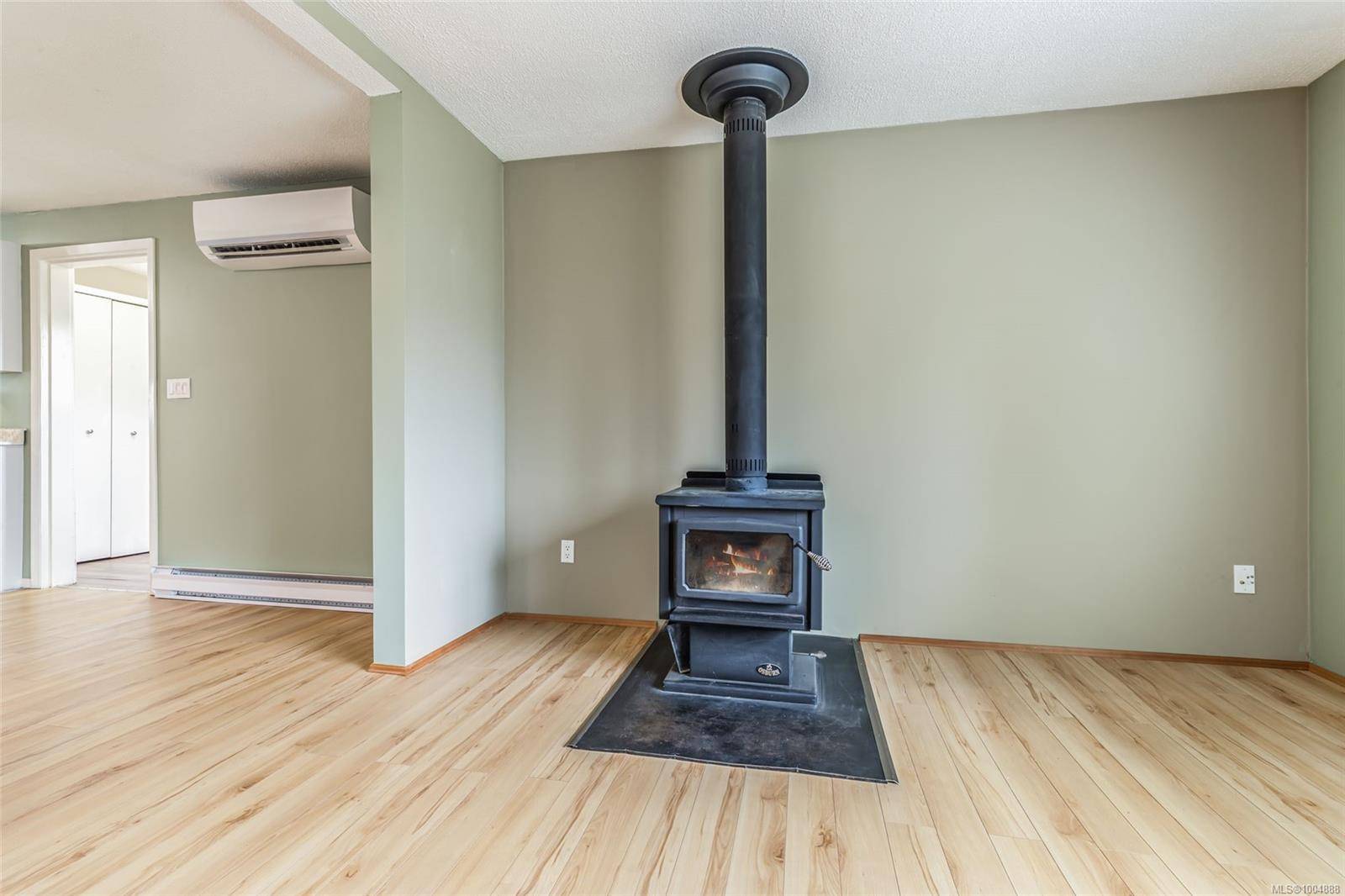 Nanaimo, BC V9S 2A1,840 Oakley St