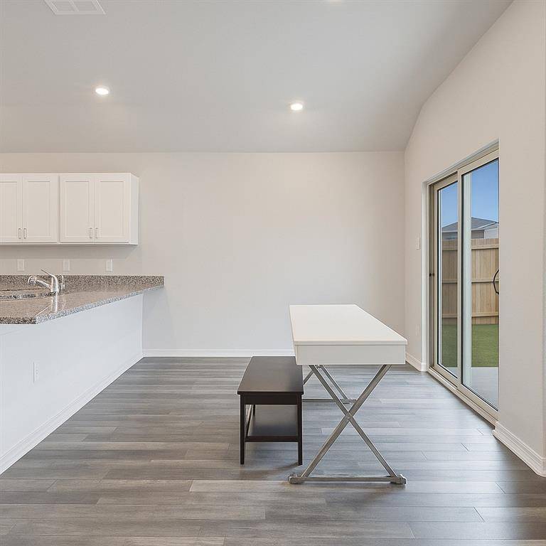 Bryan, TX 77807,6014 Crest Bridge Court