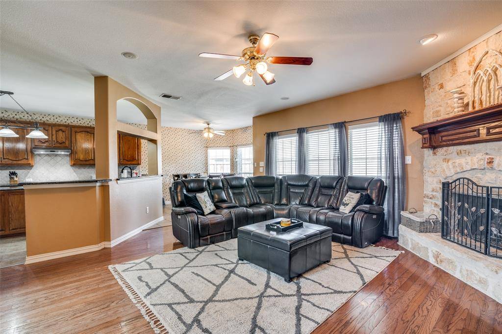 Murphy, TX 75094,333 Green Acres Drive