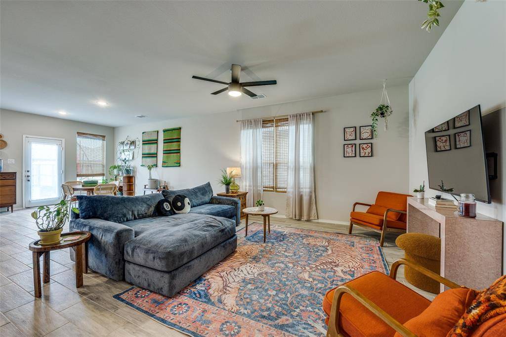 Van Alstyne, TX 75495,947 Hurstwood Drive