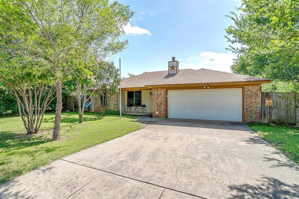 Burleson, TX 76028,445 Black Oak Lane
