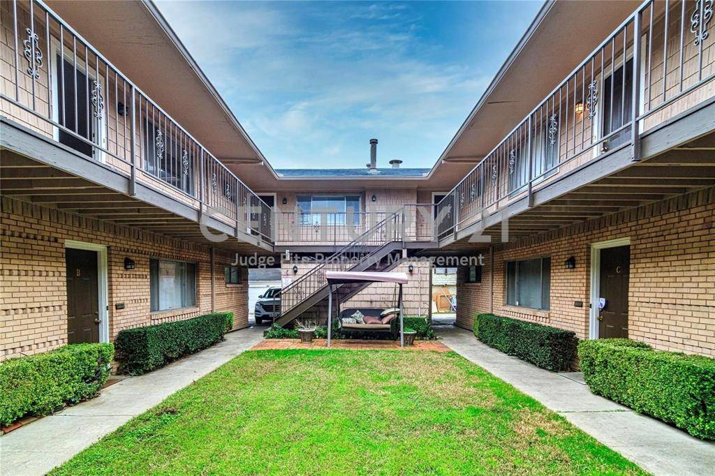 University Park, TX 75225,4149 Lovers Lane #F