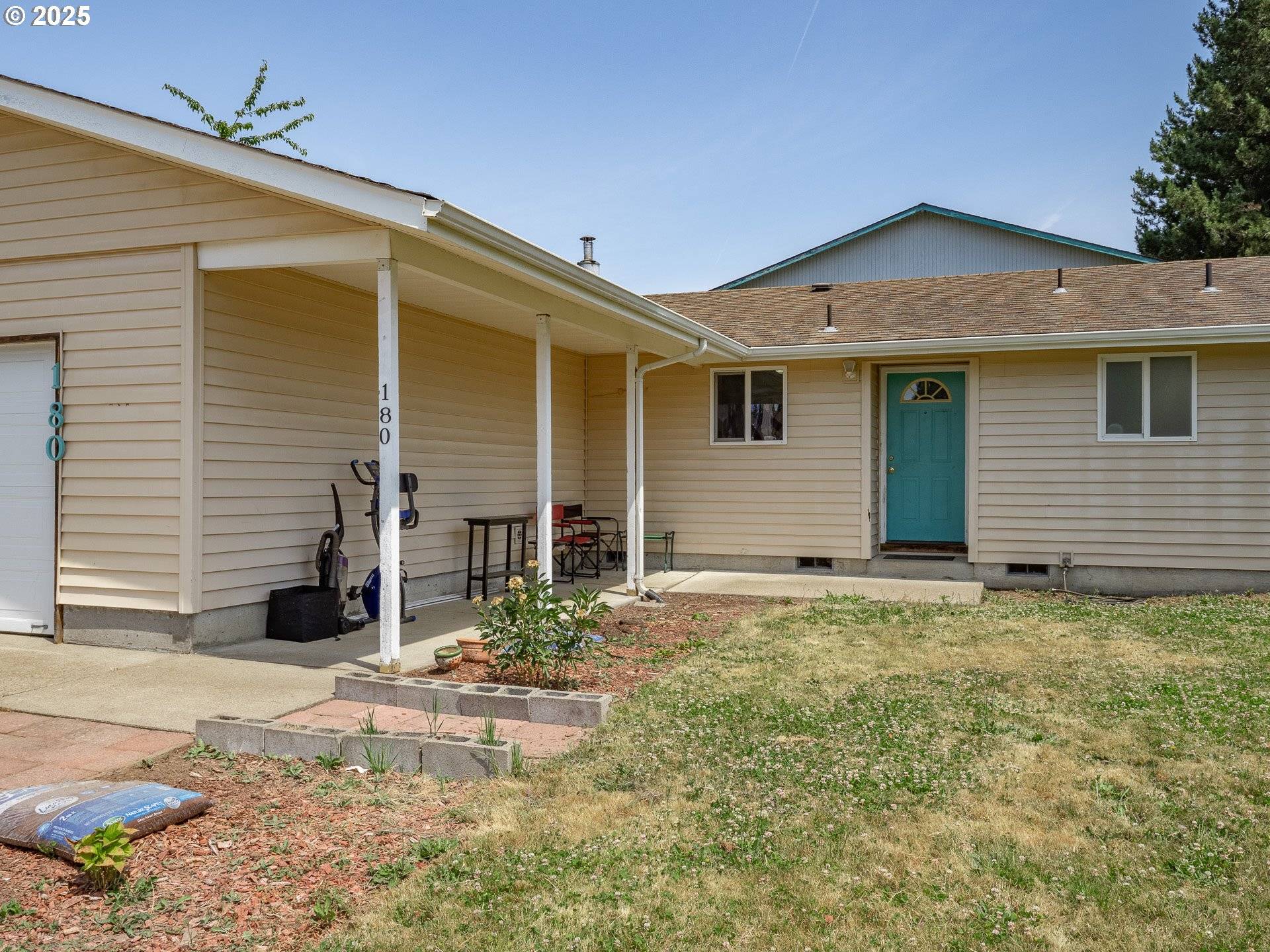 Lafayette, OR 97127,180 E 4TH ST