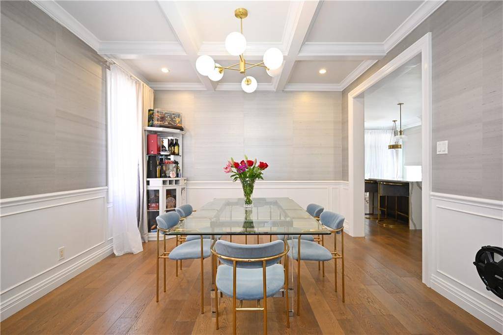 Brooklyn, NY 11234,31 Bell Point DR