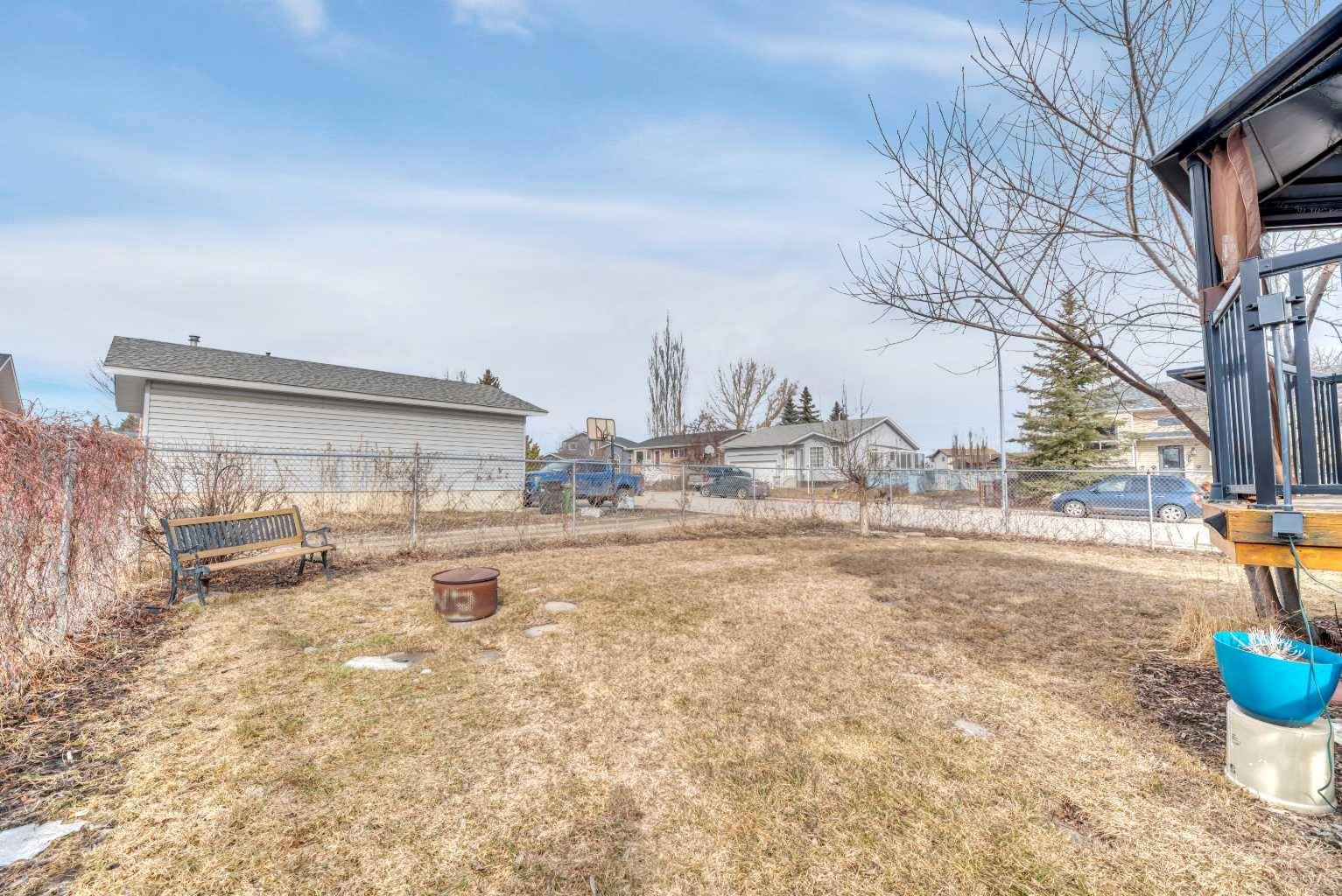 Strathmore, AB T1P 1L6,39 Greenview CRES