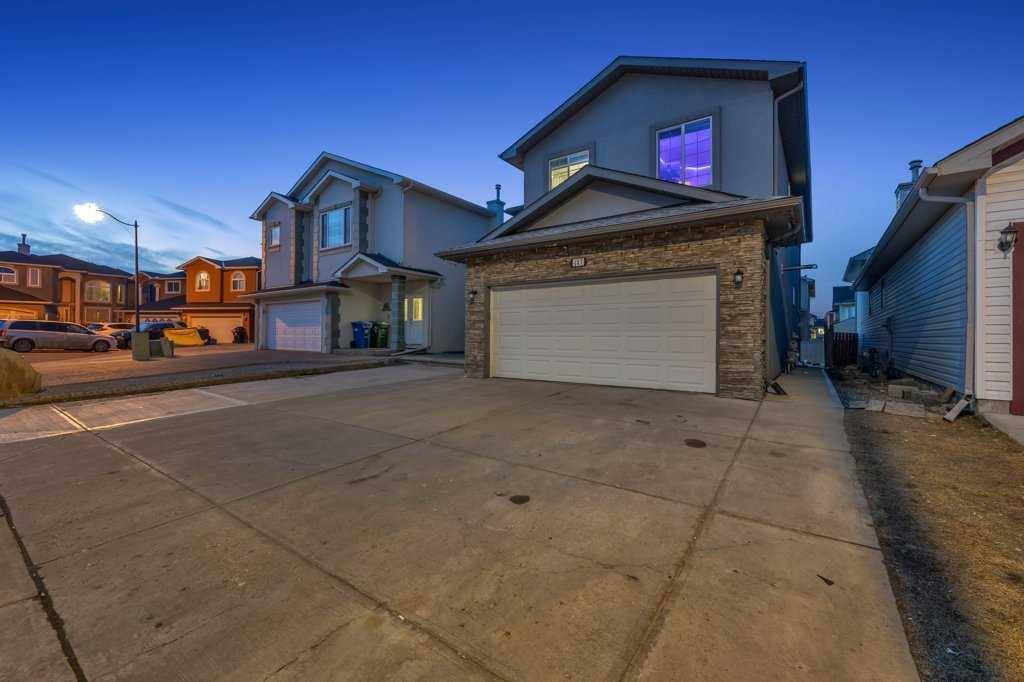 107 Taracove LNDG NE, Calgary, AB T3J 4S7