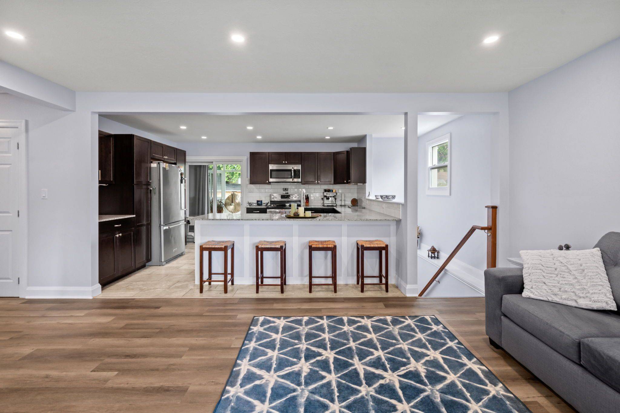 Oshawa, ON L1H 1Z7,406 Gliddon AVE