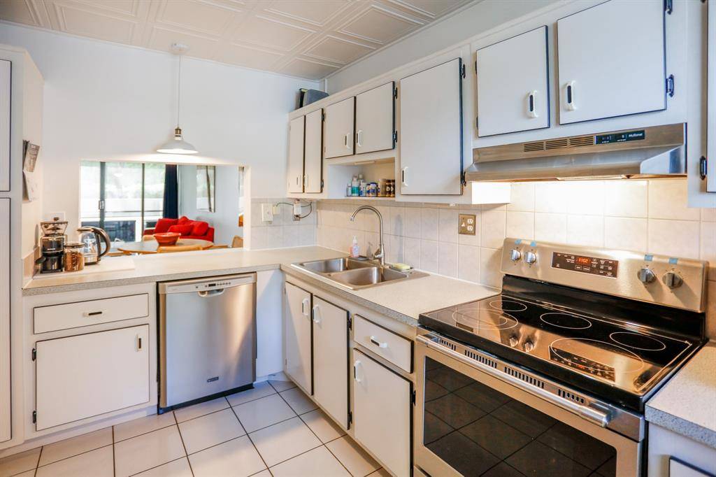 Coral Springs, FL 33065,8415 Forest Hills Dr #107