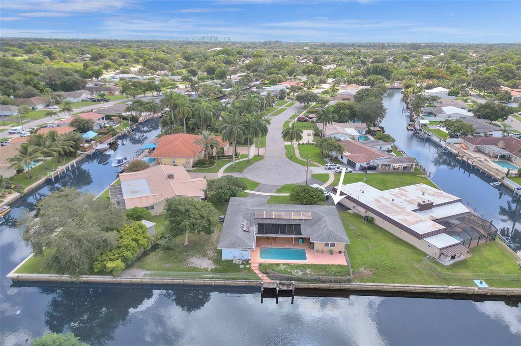 Plantation, FL 33317,6091 SW 14th St
